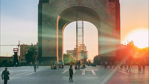 Mexico City Live: On Top of the Mexican Revolution Monument