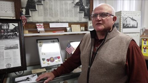 North Ridgeville library delivering cards to veterans