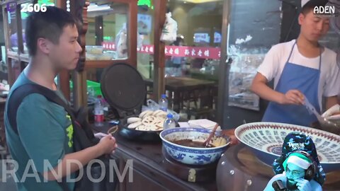 Smzinho reagindo a comidas asiaticas