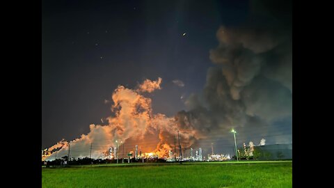 Major Blaze After Explosion Rocks Texas Exxon Mobile Plant*Russia & China Developing "Alien"Tech?*