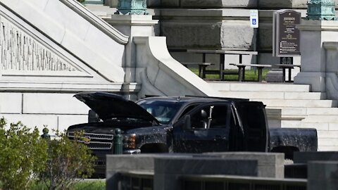 Suspect In Capitol Hill Bomb Investigation Surrenders