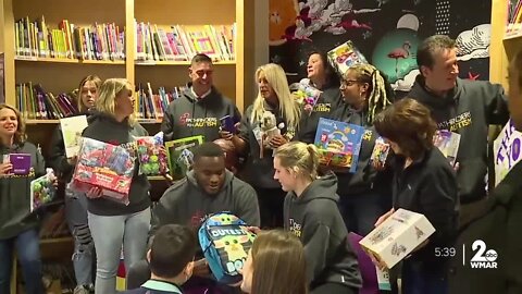 Ravens defensive tackle Justin Madubuike brings toys to south Baltimore students