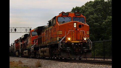 Think the BNSF Engine is missing something in Coon Rapids, Minnesota - Staples Sub