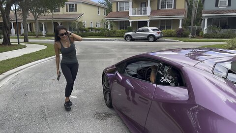 Hot Girl tries to get guys number in a lambo