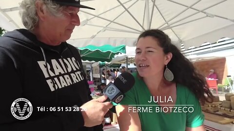 Julia - Ferme Biotzeco - Maché des Halles - Radio Biarritz [en direct 🔴]