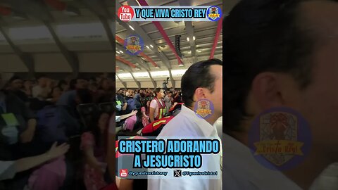 ASÍ SE GANA LA GUERRA CRISTERA CONTRA EL COMUNISMO: DOBLANDO RODILLA Y POSTRÁNDOSE ANTE DIOS