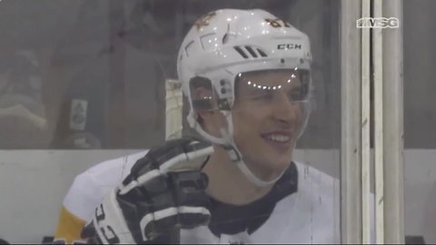 Sidney Crosby signs stick for heckling Ranger fan