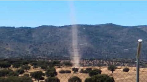 Une tempête de poussière filmée en Espagne