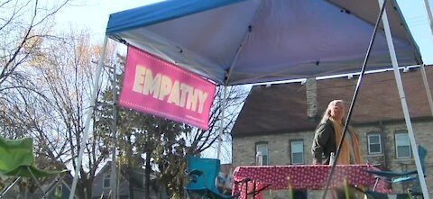 Woman in Wisconsin creates Empathy Booth to talk in safe space