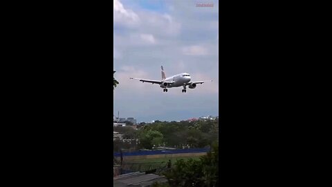 Perfect landing Super Air Jet Airplane