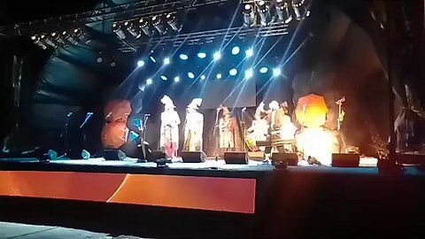 Murga DOÑA FLORINDA en el escenario del Parque Rodó, Tacuarembó, Uruguay (23/02/2023)