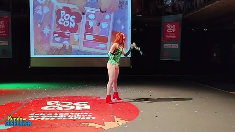 Hera Venenosa da DC Comics no Concurso Cosplay Lip Sync Challenge na Poc Con 2023