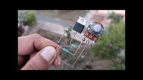 DIY 220AC VOLTAGE REGULATOR WITH TRIAC BT136