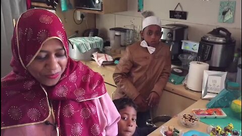 South Africa - Cape Town - Eid Ul Fitr is a celebration (video) (SDi)