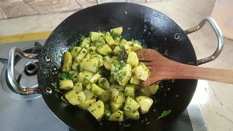 Hara Bhara Aloo Fry