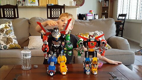 Voltron Comparison (1984-2017)