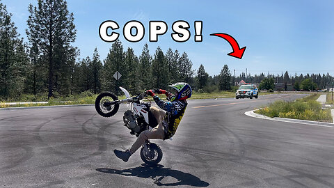 Urban Pit Bike Stunting | Police Everywhere!