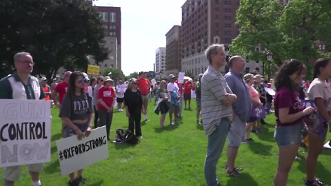 Hundreds rally for improved gun laws on Saturday