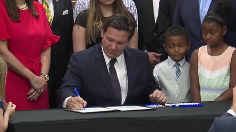 Gov. DeSantis expands eligibility for Bright Futures scholarships | Press Conference