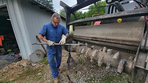 PREPARING FAE FORESTRY MULCHING HEAD FOR NEW TEETH