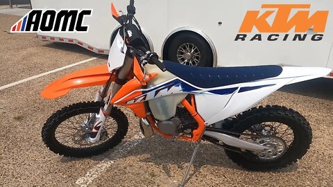 2022 KTM 300 XC | Walkaround and First Start (4K)