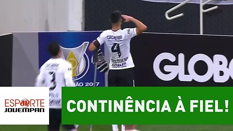 Continência à Fiel! Balbuena encanta torcida com celebração