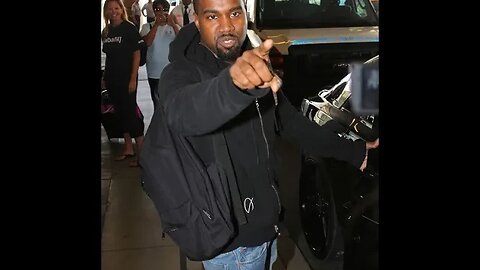 Kanye West Confronts & Argues Paparazzi While with his Wife Bianca Censori