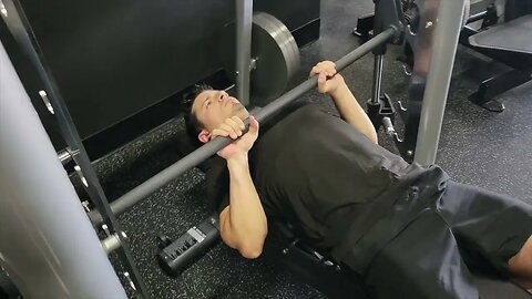 Smith Machine Close Grip Bench Press