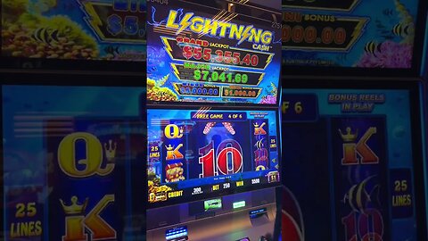 $250 BET On A Slot Machine #casino #lasvegas #slots