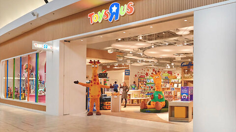 Toys 'R' Us Reopens Its First New Store After Bankruptcy