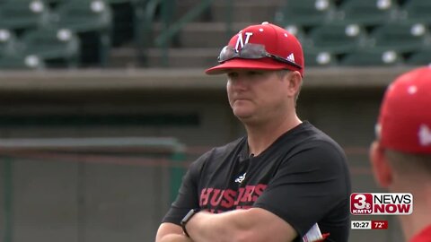 NU baseball coach Bolt favors moving season