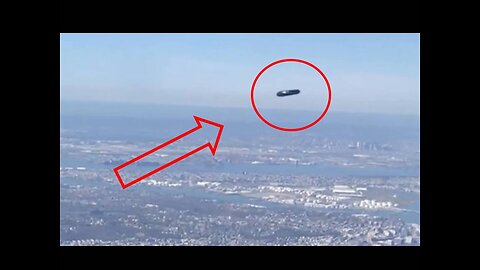 ‘SHOCKED’ Airline Passenger Sees UFO Flying Outside Plane Baffling Experts