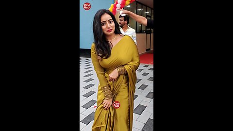 Malavika Menon fun video