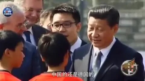 习近平旧视频，孩子们询问：最看好中国哪支球队？习近平回答...