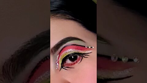 Eye Makeup Art Tutorial #shorts #trending #viral #eyemakeup #grwm #shortsvideo #fyp