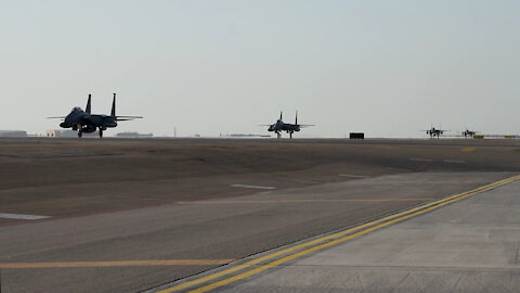 Strike Eagles arrive at Al Dhafra Air Base – B-roll