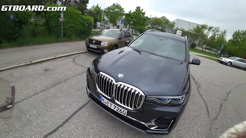 BMW X7 xDrive40i interiour TOYS, REVS and POV. HUGE fun family GLs DOMINATOR! [4k]