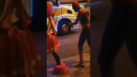 DANÇANDO FOFÃO, GOKU, O MÁSKARA E HOMEM-ARANHA NA CARRETA DA ALEGRIA