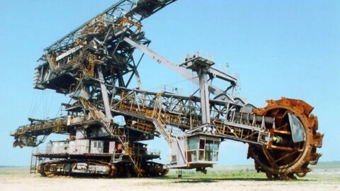 World's Largest Vehicle | Bagger 293