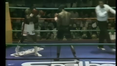 Iran Barkley vs Sumbu Kalambay Oct 23 1987 Palazzo Dello Sport, Livorno, Toscana, Italy