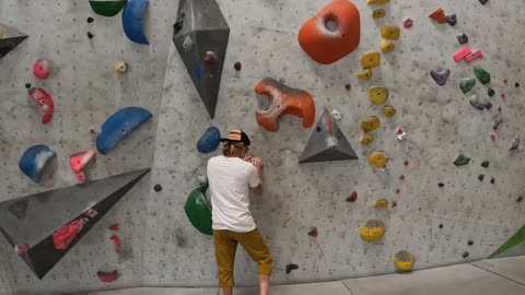 Boldfoot indoor climbing.