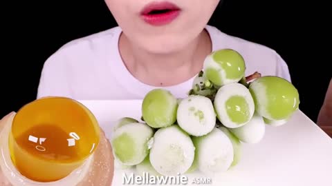 ASMR HONEY JELLY, FROZEN GRAPE SHINE MUSCAT EATING SOUNDS MUKBANG