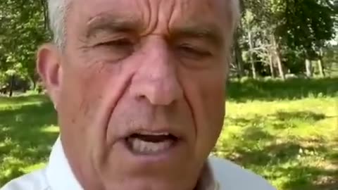 Robert F. Kennedy Jr sobre Bill Gates e China comprando nossas terras agrícolas