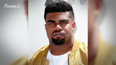 Ezekiel Elliot EXPOSES a Woman's Breasts at Dallas St. Patrick's Day Parade