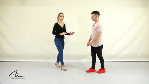 Pasos Básicos de Salsa | Aprende a bailar salsa con Alfonso y Mónica | Clases de salsa