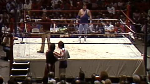 (1983.11.14) Andy Kaufman & Jimmy Hart vs Jerry Lawler - Memphis Wrestling