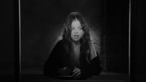 Selena Gomez - Lose You To Love Me (Official Music Video)