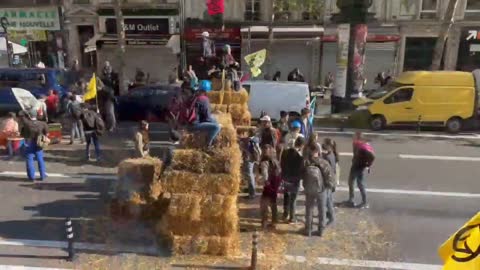 French people protest against their 1st round election and vaccine mandate(Apr 16))