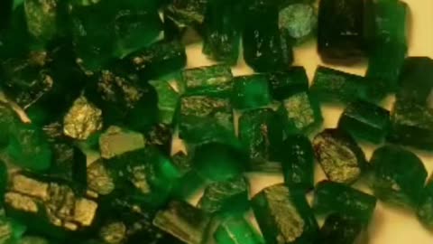 Emerald (gemstone)