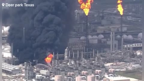 Deerpark Texas - Massive Mexican Pemex Oil Refinery Fire